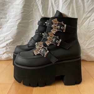 Black Demonia’s in style Ashes-55